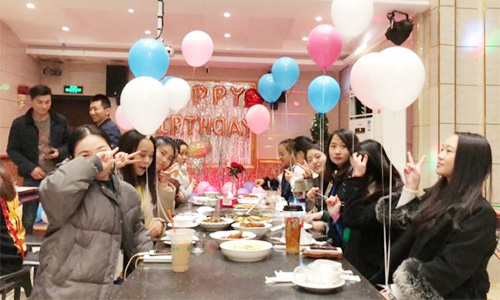 陽鑫注塑機(jī)一月生日聚會(huì)